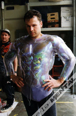 Illustration for article titled Here's the electric disco costume from Tim Burton's failed 1998 Superman movie